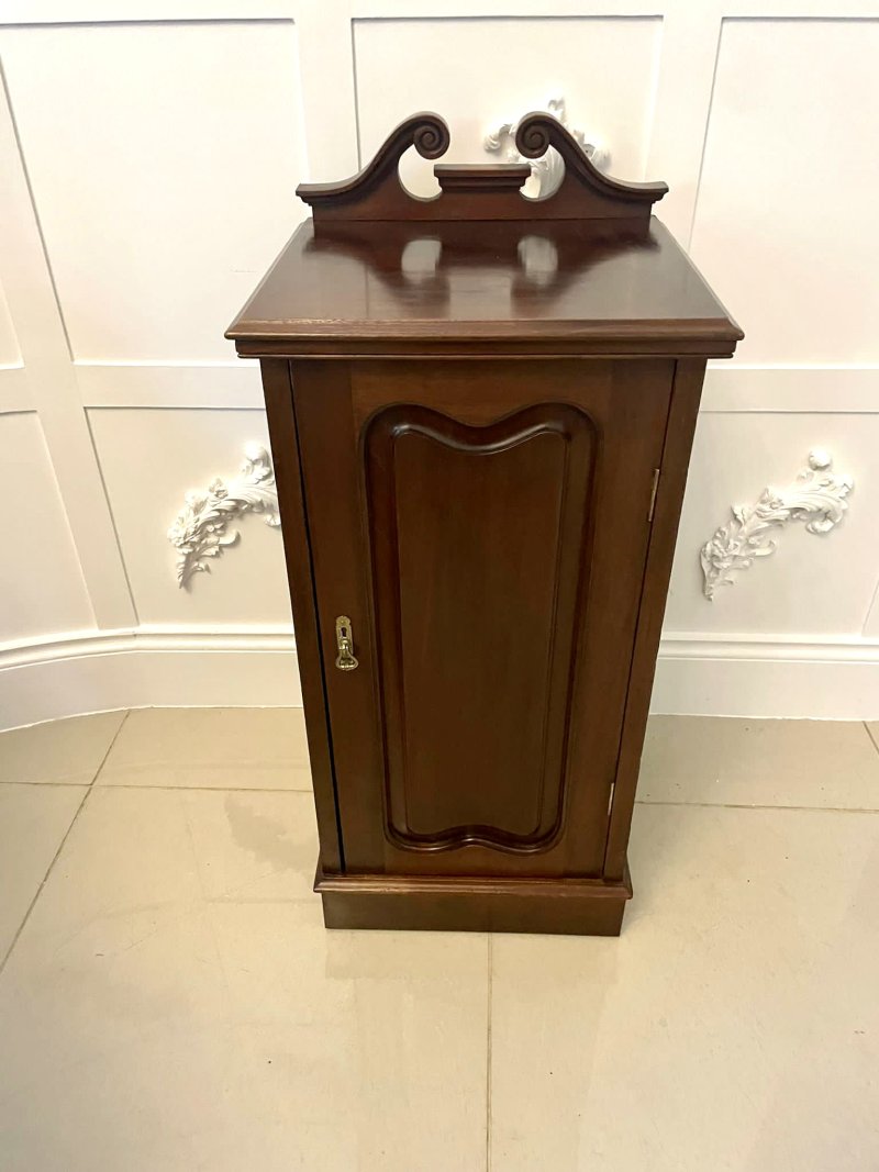 Antique Victorian Quality Mahogany Bedside Cabinet - Image 3